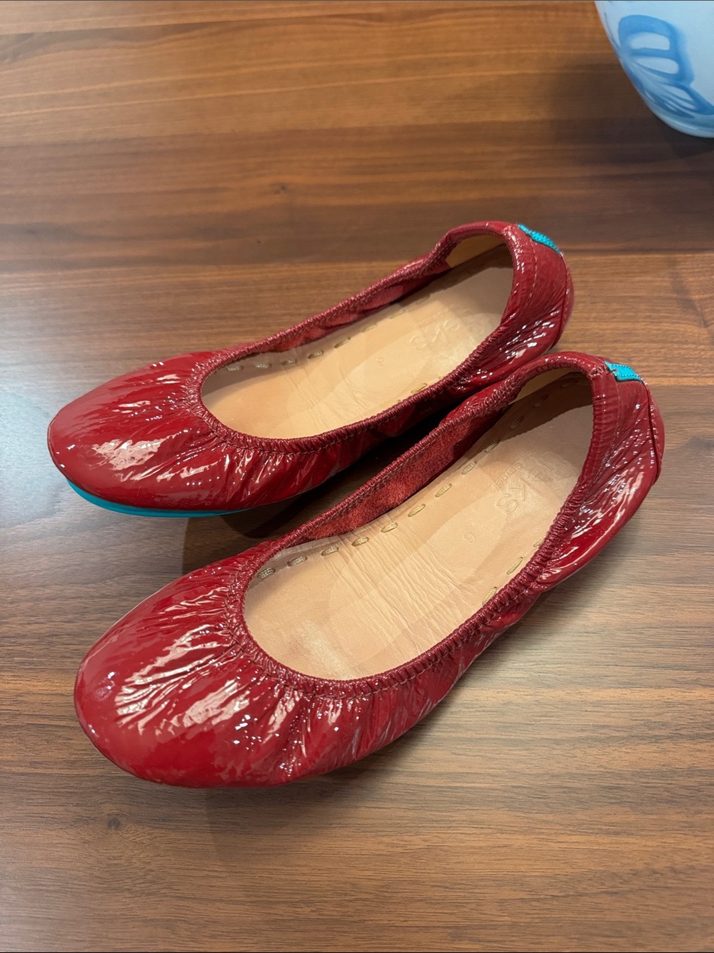 Tieks Ruby Red Italian Leather Foldable Ballerina Flats Sz 6 - Picture 7 of 12